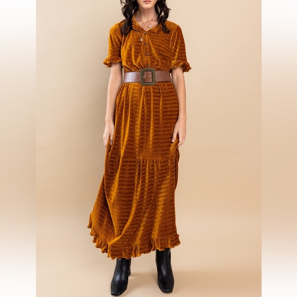 30 Fabulous Textured Velvet Tiered Maxi Dress - Picture 4 of 6